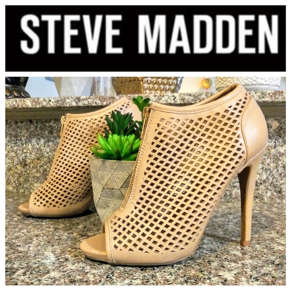 Steve Madden Perforated Lazer Cut Peep Toe Bootie